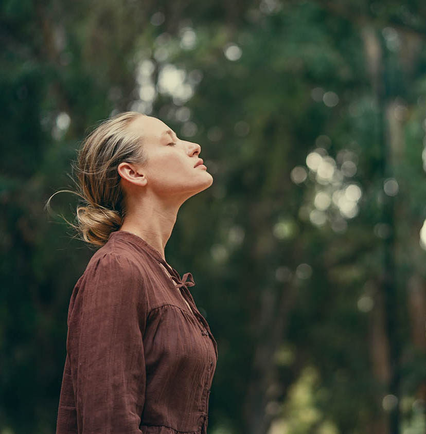 femme-pleine-conscience-nature